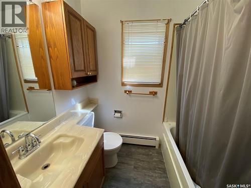 318 5Th Avenue W, Kindersley, SK 