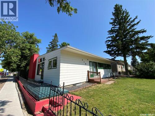 318 5Th Avenue W, Kindersley, SK 