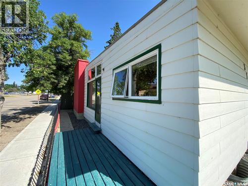 318 5Th Avenue W, Kindersley, SK 