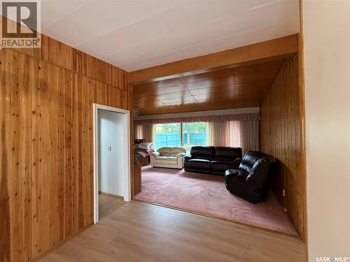 318 5Th Avenue W, Kindersley, SK 