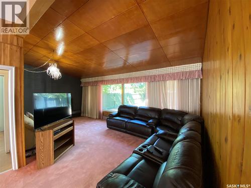 318 5Th Avenue W, Kindersley, SK 