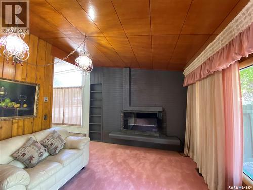 318 5Th Avenue W, Kindersley, SK 