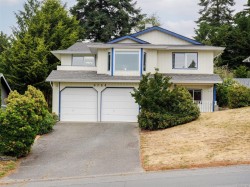 6764 Rhodonite Dr Sooke, BC V9Z 0H5