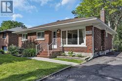 1235 MAJOR STREET  Ottawa, ON K2C 2S3