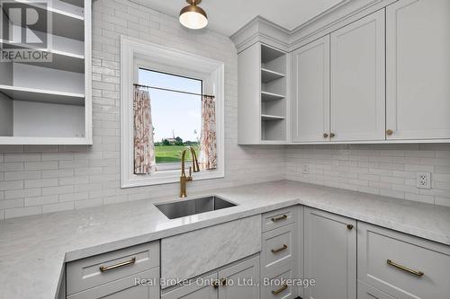 Ample Quartz Counters for Prep - 930 Marshall Road, Tiny, ON 