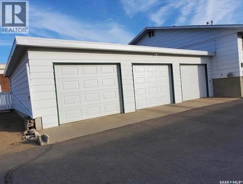 1 1187 Ashley Drive, Swift Current, SK 