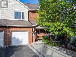 253 PARKIN CIRCLE Ottawa, ON K1T 4H7