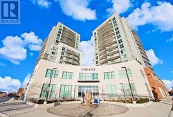 105 - 2152 LAWRENCE AVENUE  Toronto, ON M1R 0B5