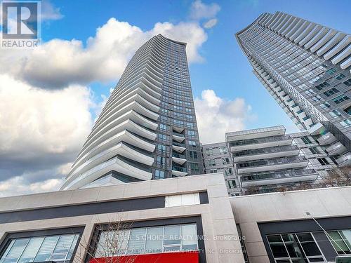 2732 - 7161 YONGE STREET  Markham, ON L3T 0C8