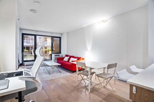 Living Room - 250-1414 Rue Chomedey, Montréal (Ville-Marie), QC 