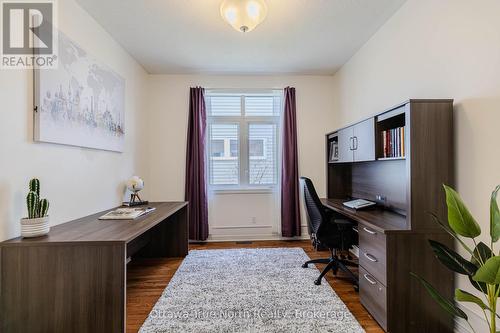 Bright Main Level Office! - 19 Black Tern Crescent, Ottawa, ON 
