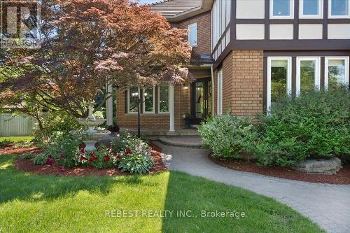 5090 Mississauga Road, Mississauga, ON 