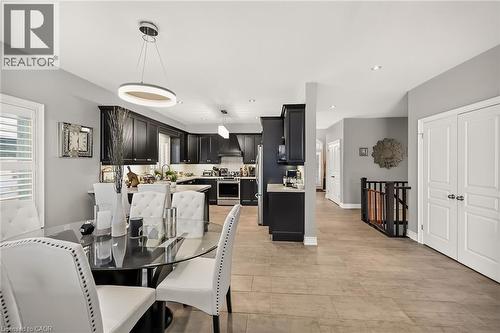 8165 Twenty Road E, Hamilton, ON - Indoor Photo Showing Dining Room