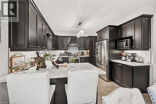 8165 Twenty Road E, Hamilton, ON - Indoor Photo Showing Kitchen