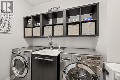 8165 Twenty Road E, Hamilton, ON - Indoor Photo Showing Laundry Room