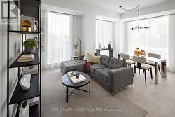 404 - 115 DENISON AVENUE  Toronto, ON M5T 2N1