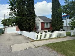 214 Duke Avenue  Portage La Prairie, MB R1N 0S6