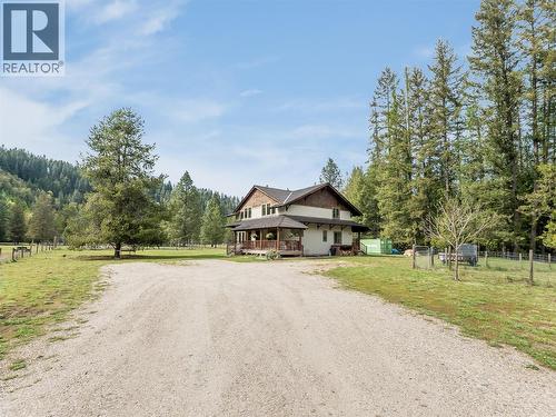 3781 Pass Creek Road, Crescent Valley, BC 