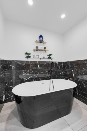 Bathroom - 199 Boul. Lacombe, Repentigny (Le Gardeur), QC - Indoor Photo Showing Bathroom