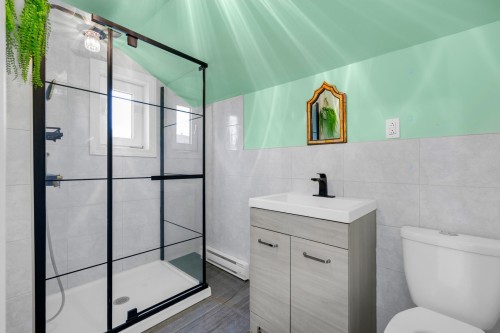 Bathroom - 199 Boul. Lacombe, Repentigny (Le Gardeur), QC - Indoor Photo Showing Bathroom