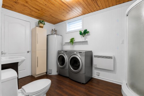 Bathroom - 199 Boul. Lacombe, Repentigny (Le Gardeur), QC - Indoor Photo Showing Laundry Room