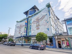 #315-1061 Fort St Victoria, BC V8V 3K5