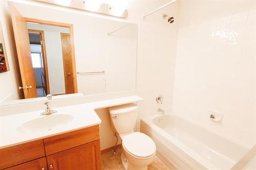 23 Briarlynn Rd, Winnipeg, MB 
