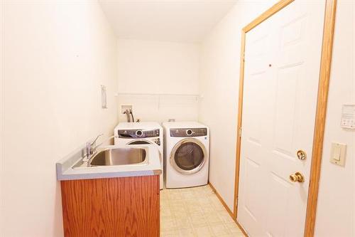23 Briarlynn Rd, Winnipeg, MB 