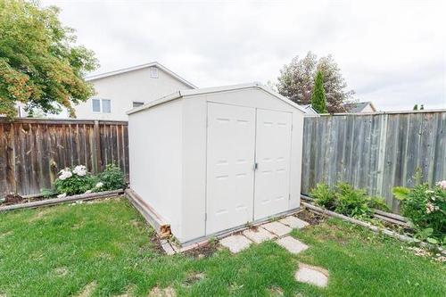 23 Briarlynn Rd, Winnipeg, MB 