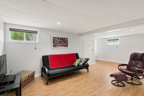 Salle familiale - 199 Av. Montcalm, Rouyn-Noranda, QC 