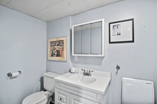 Salle de bains - 199 Av. Montcalm, Rouyn-Noranda, QC 