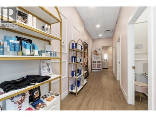 1092 Kingsway, Vancouver, BC 