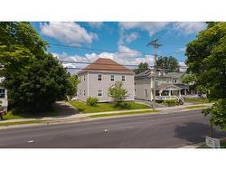 152 King ST Saint Stephen, NB E3L 2C9