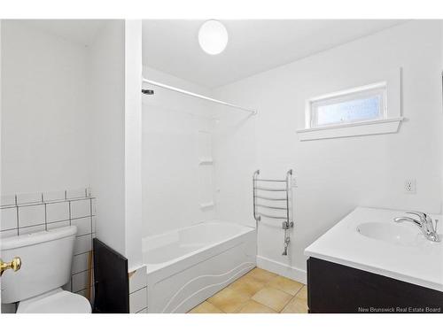 164 Gore Rd, Fredericton Junction, NB 
