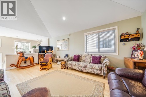 1739 Castleton Avenue, Windsor, ON 