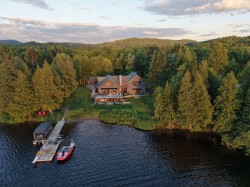 1578 Ch. du Tour-du-Lac  Saint-Adolphe-D'Howard, QC J0T 2B0