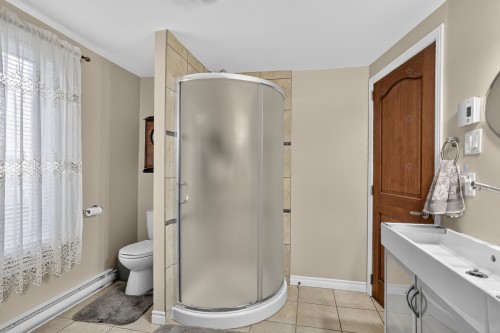 Salle de bains - 1485 Rue Principale, Saint-Stanislas, QC 