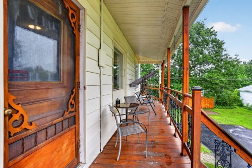 Terrasse - 1485 Rue Principale, Saint-Stanislas, QC 