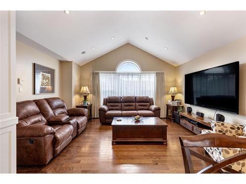 82 Kenai Crescent, St. John'S, NL 