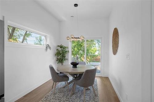 699 Renfrew St, Winnipeg, MB 