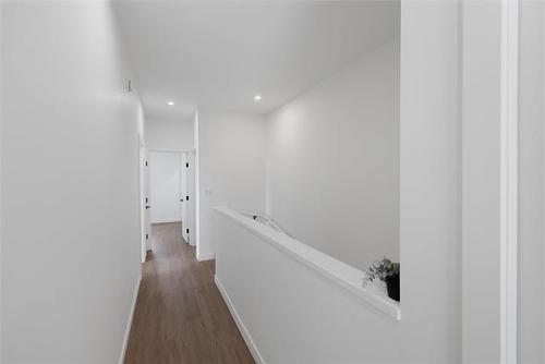 699 Renfrew St, Winnipeg, MB 