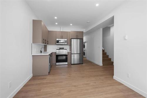 699 Renfrew St, Winnipeg, MB 