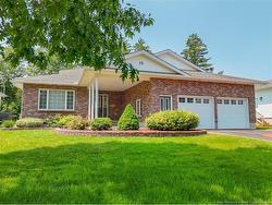 32 Barbara CRT  Fredericton, NB E3B 7G6