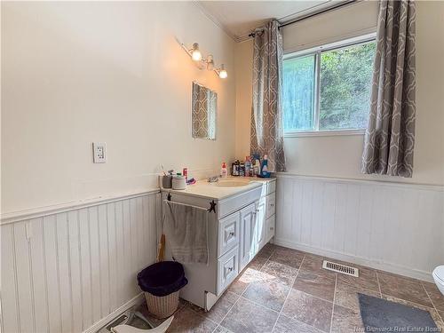 28 Main St, Doaktown, NB 