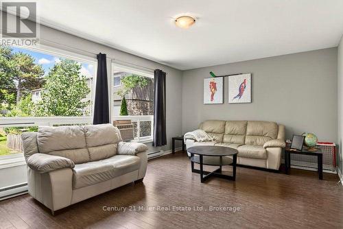 69 - 2050 Upper Middle Road, Burlington (Brant Hills), ON - Indoor Photo Showing Living Room