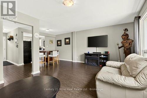 69 - 2050 Upper Middle Road, Burlington (Brant Hills), ON - Indoor Photo Showing Living Room
