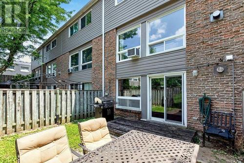 69 - 2050 Upper Middle Road, Burlington (Brant Hills), ON - Outdoor