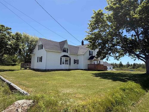 45 Franks Road, West Pubnico, NS 