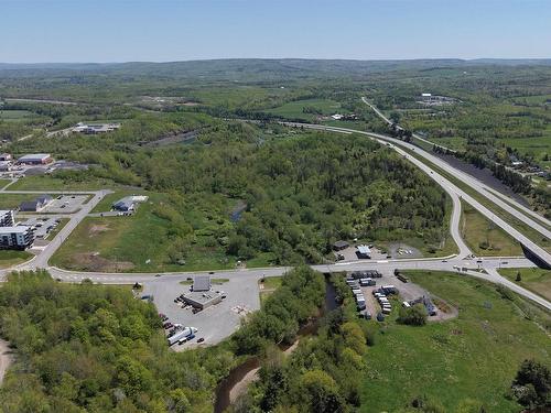 No 104 Highway, Plymouth, NS 