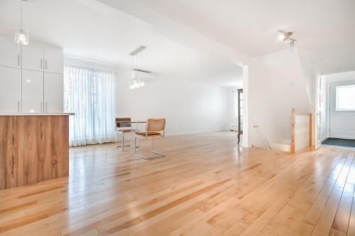 Salon - 326 Rue Hepworth, Montréal (Lasalle), QC - Indoor Photo Showing Other Room